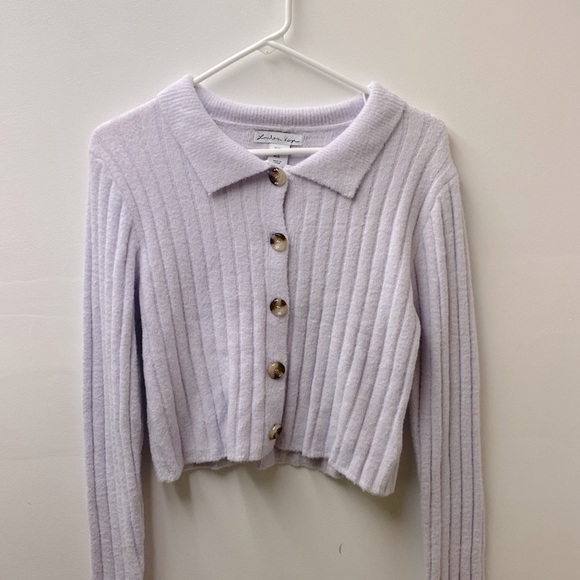 Lavender crop button up - Picture 1 of 4